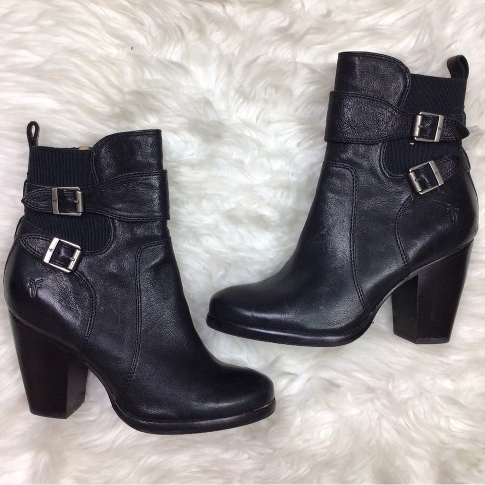 FRYE PATTY - Black Leather Ankle Booties Patty Riding Heels Zip Moto Strap 7.5